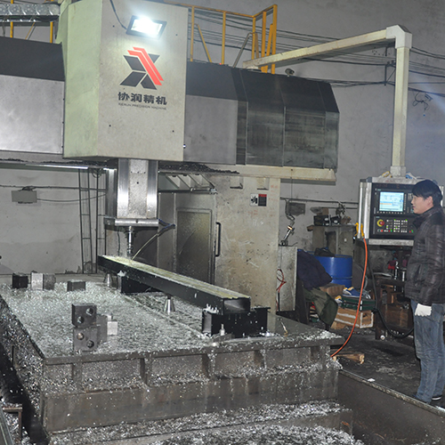 立式龍門加工中心